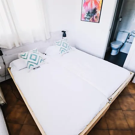 Surfbase Bed and breakfast