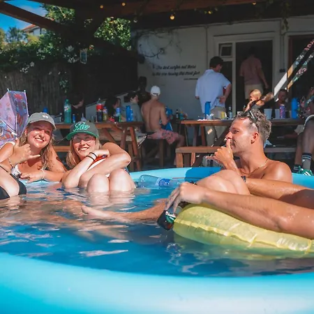 Surfbase Отель типа 